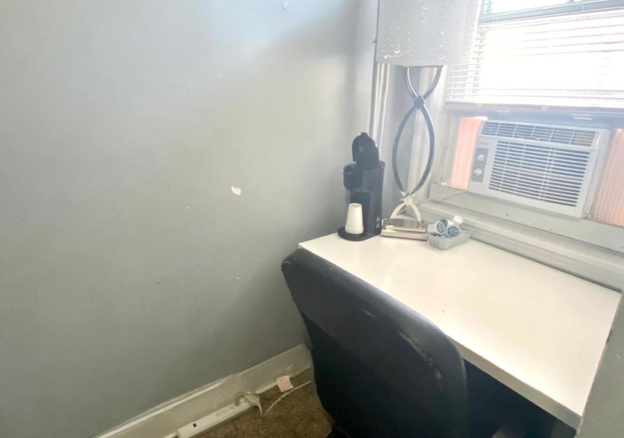 Clover 2900 - Apartment And Rooms With Private Bathroom Near Washington Ave South Philly Philadelphia Kültér fotó
