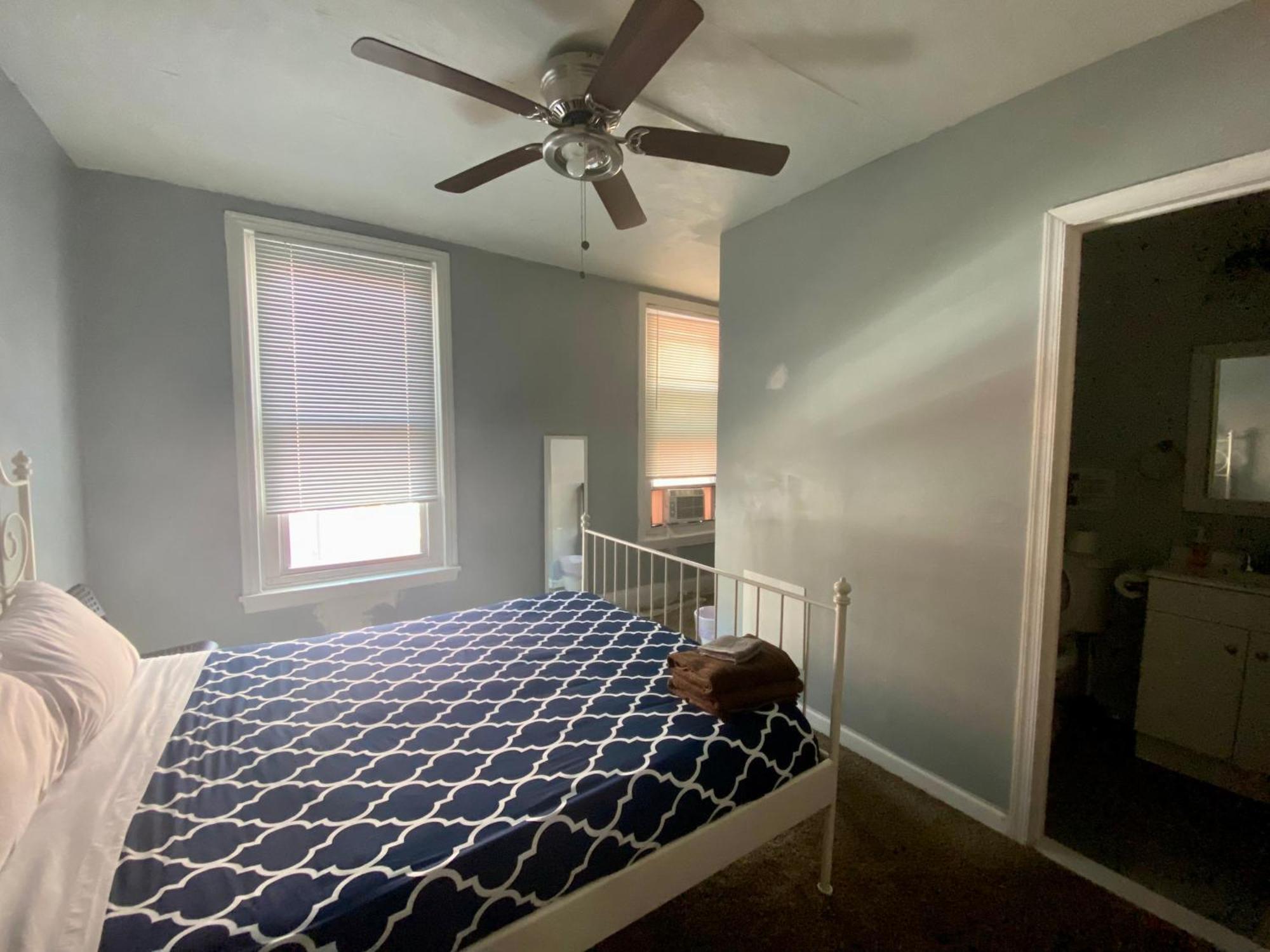 Clover 2900 - Apartment And Rooms With Private Bathroom Near Washington Ave South Philly Philadelphia Szoba fotó