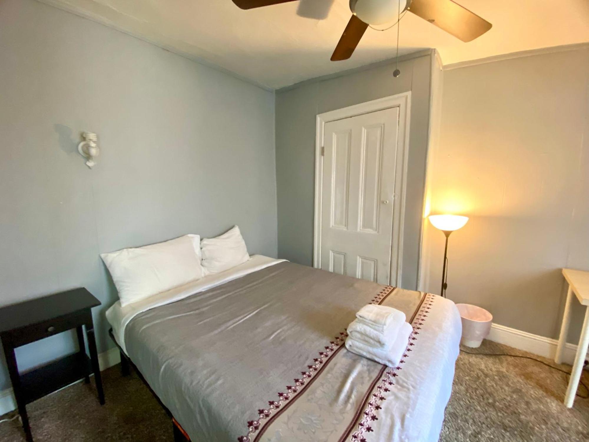 Clover 2900 - Apartment And Rooms With Private Bathroom Near Washington Ave South Philly Philadelphia Kültér fotó